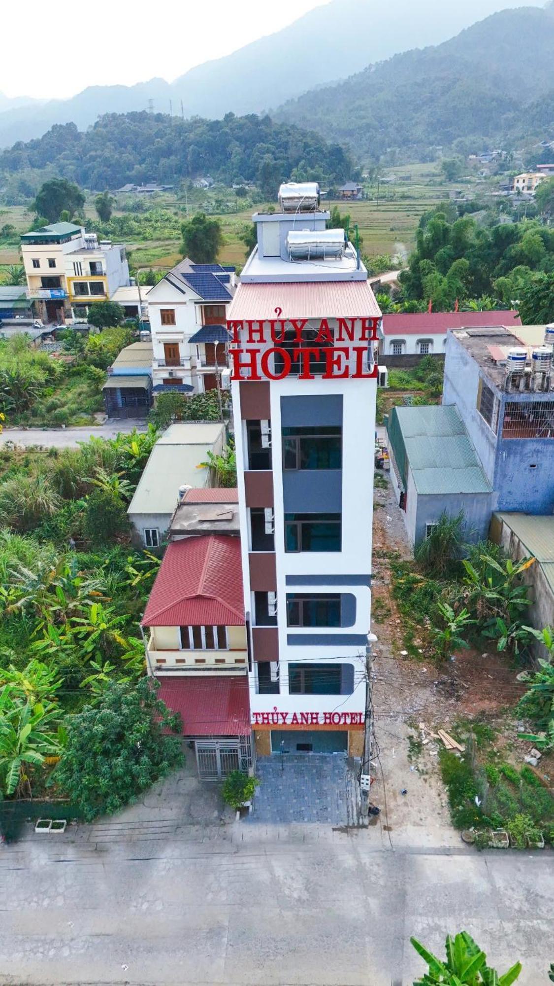 Thuy Anh Hotel Ха Жианг Екстериор снимка