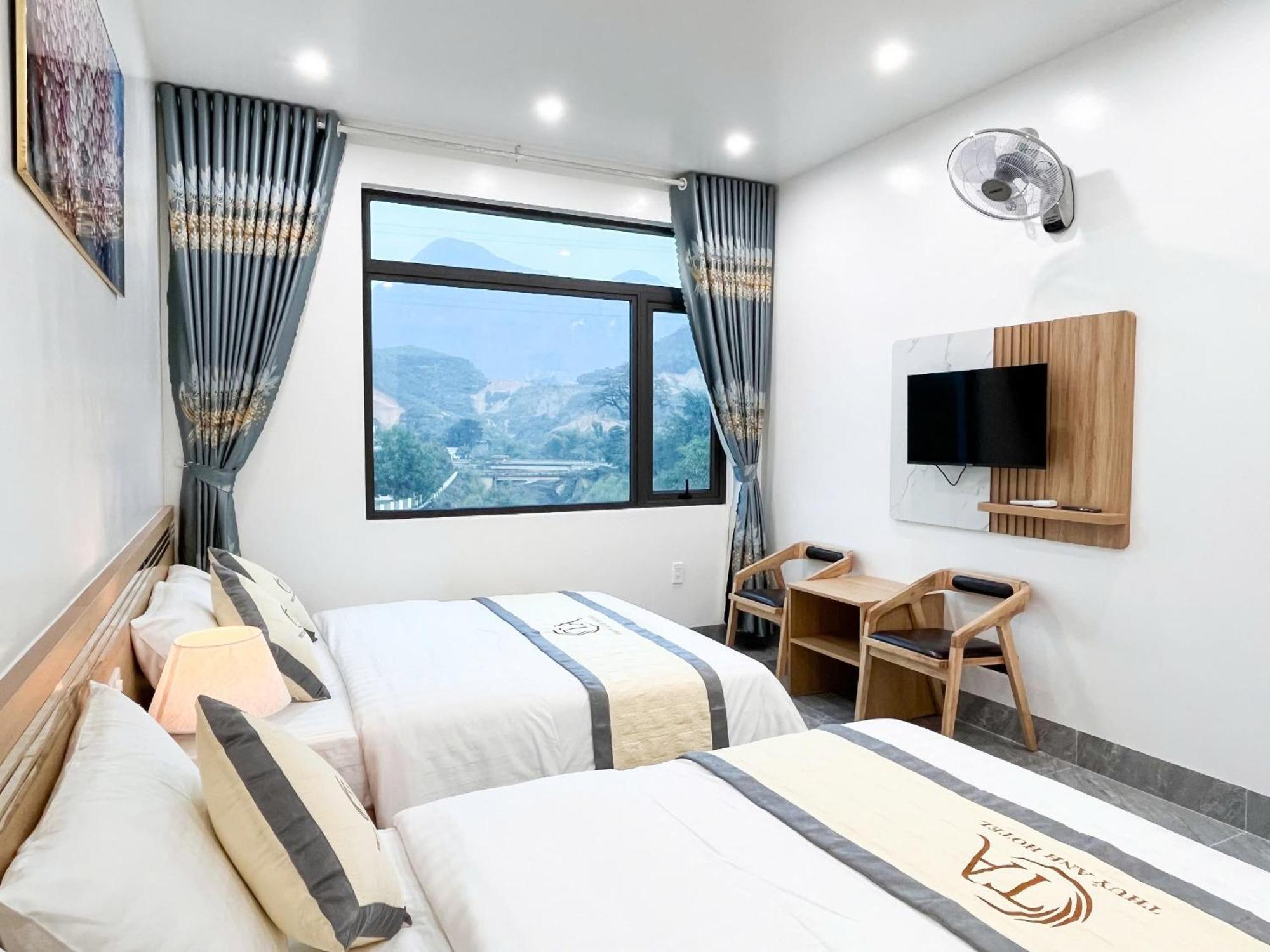 Thuy Anh Hotel Ха Жианг Екстериор снимка